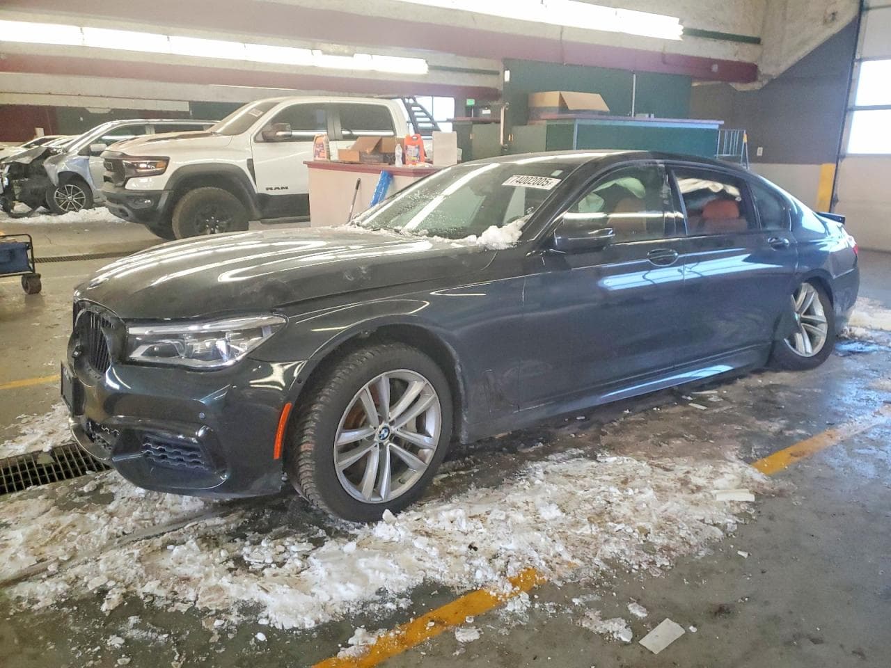BMW 750