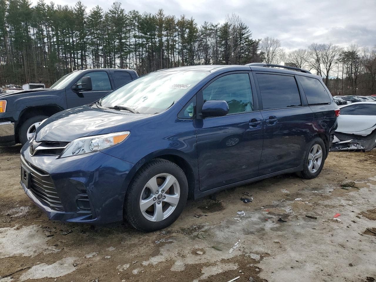 TOYOTA SIENNA