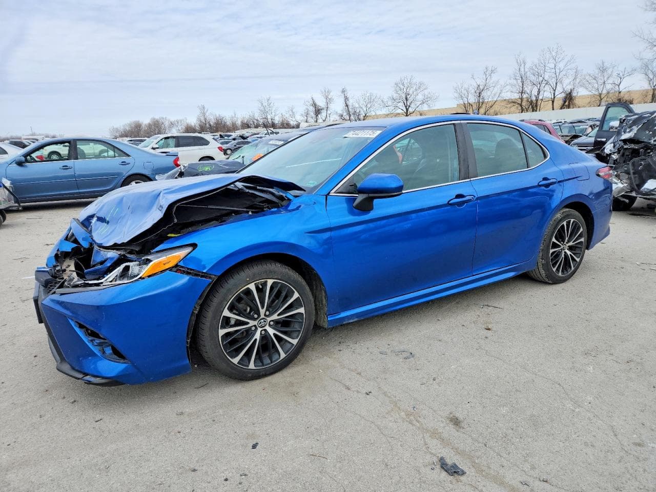 TOYOTA CAMRY