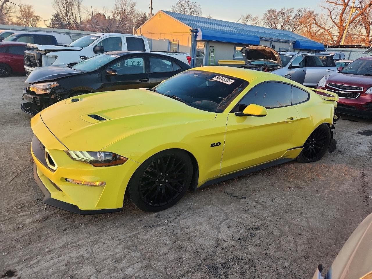 FORD MUSTANG