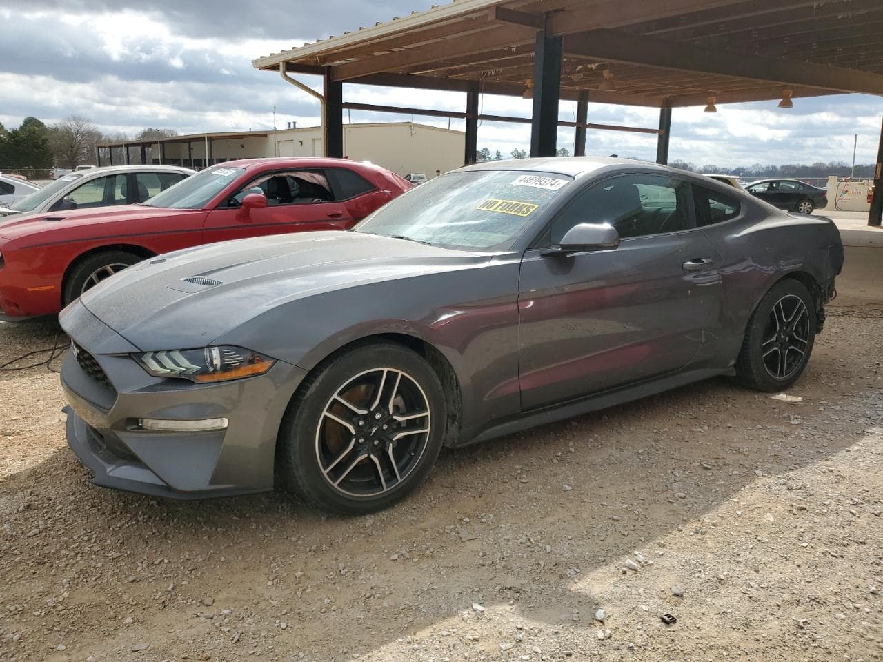 FORD MUSTANG