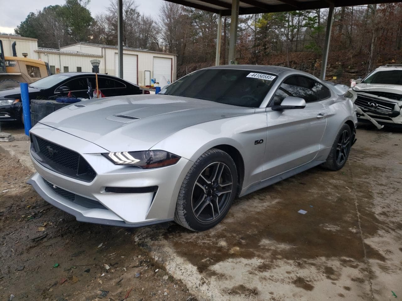 FORD MUSTANG