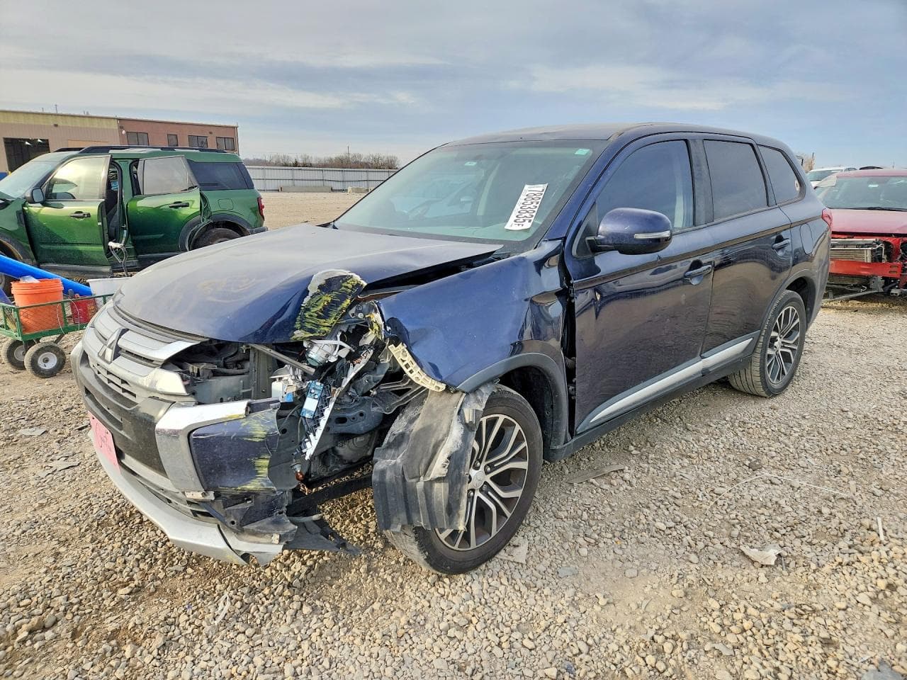 MITSUBISHI OUTLANDER
