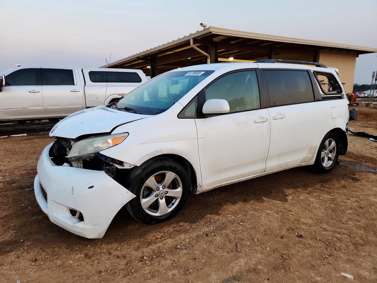 TOYOTA SIENNA