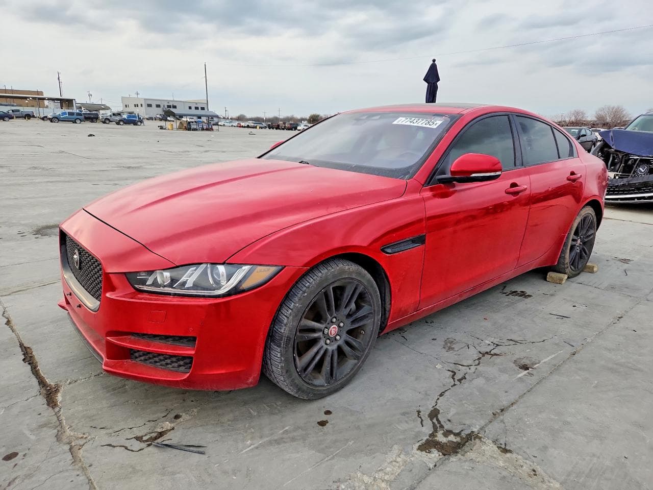 JAGUAR XE