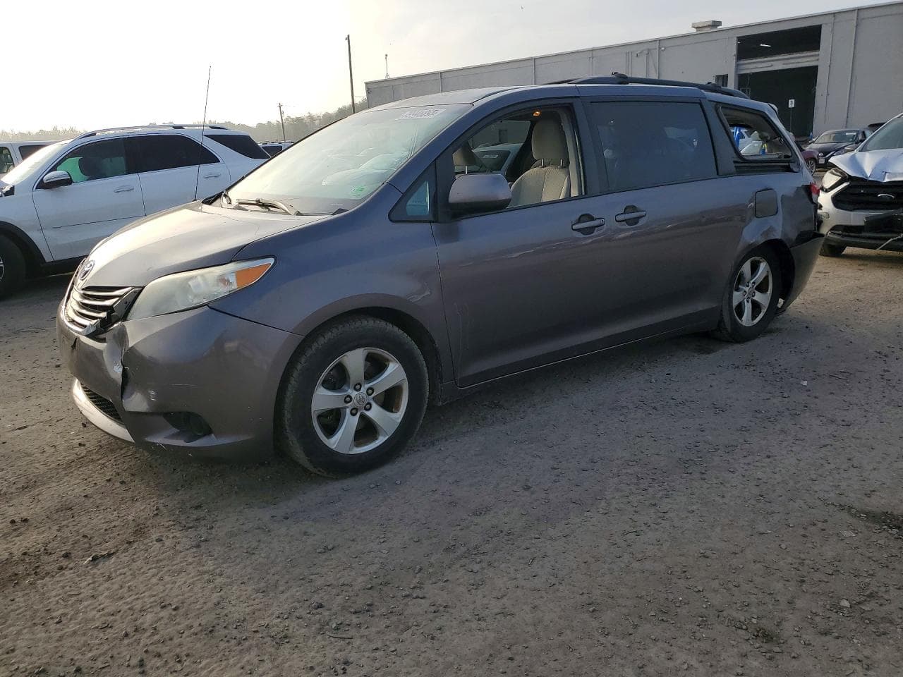 TOYOTA SIENNA