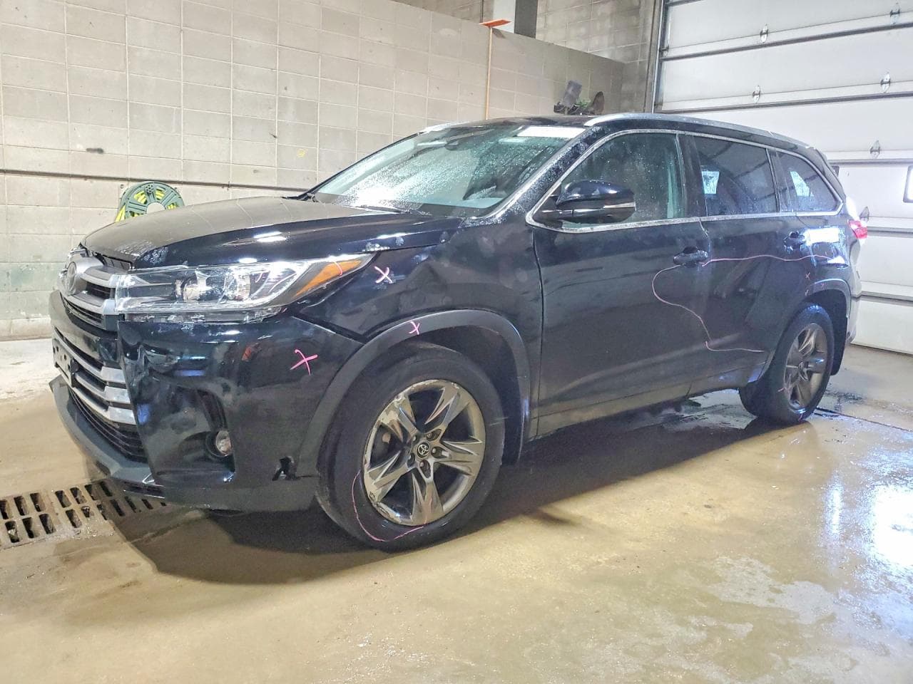 TOYOTA HIGHLANDER