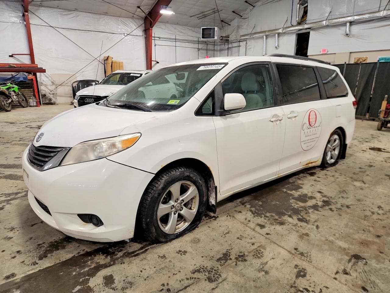 TOYOTA SIENNA
