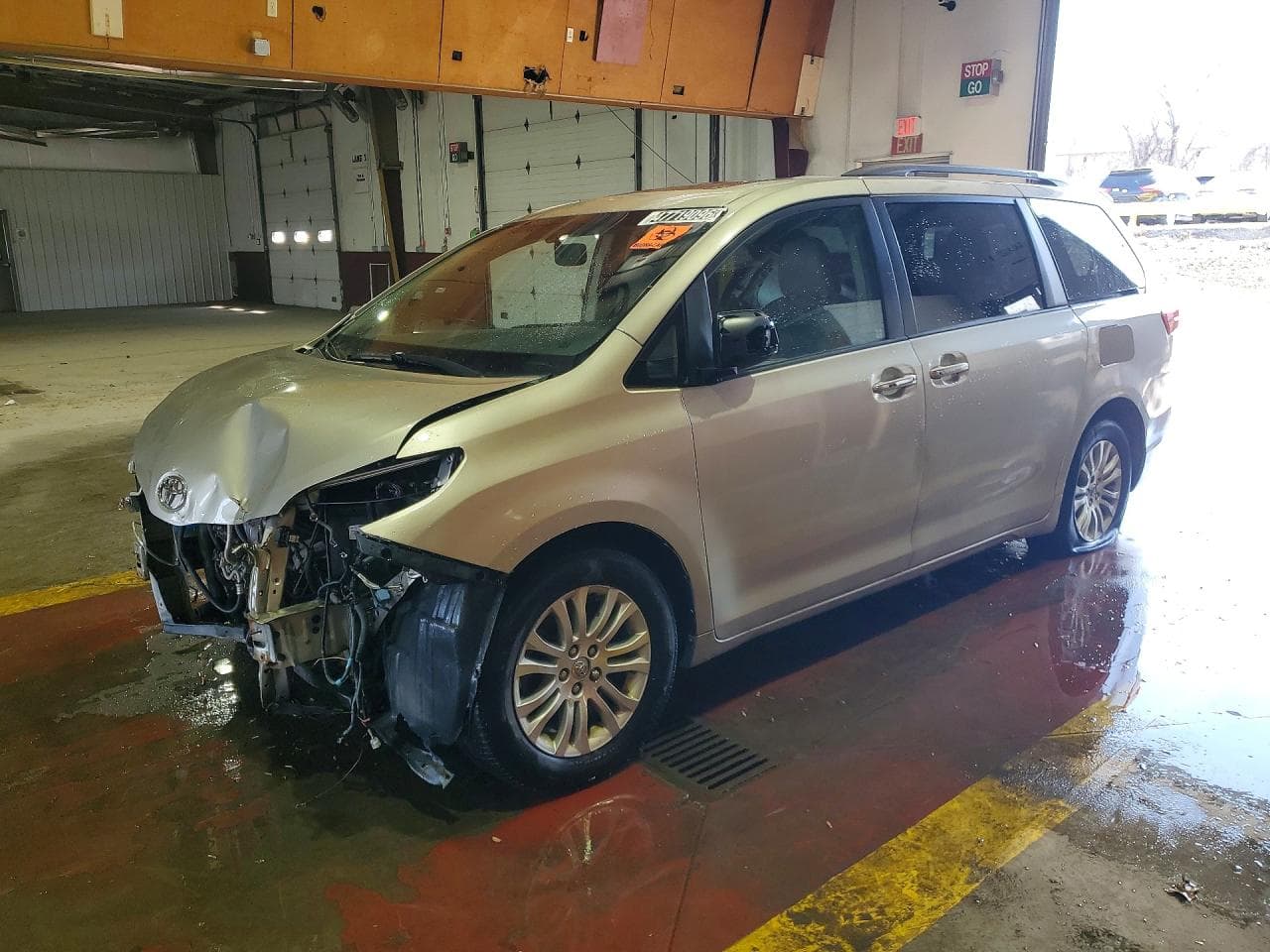 TOYOTA SIENNA