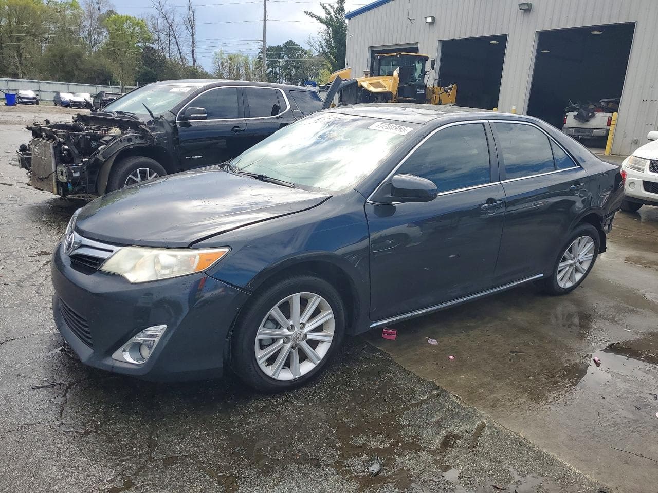 TOYOTA CAMRY