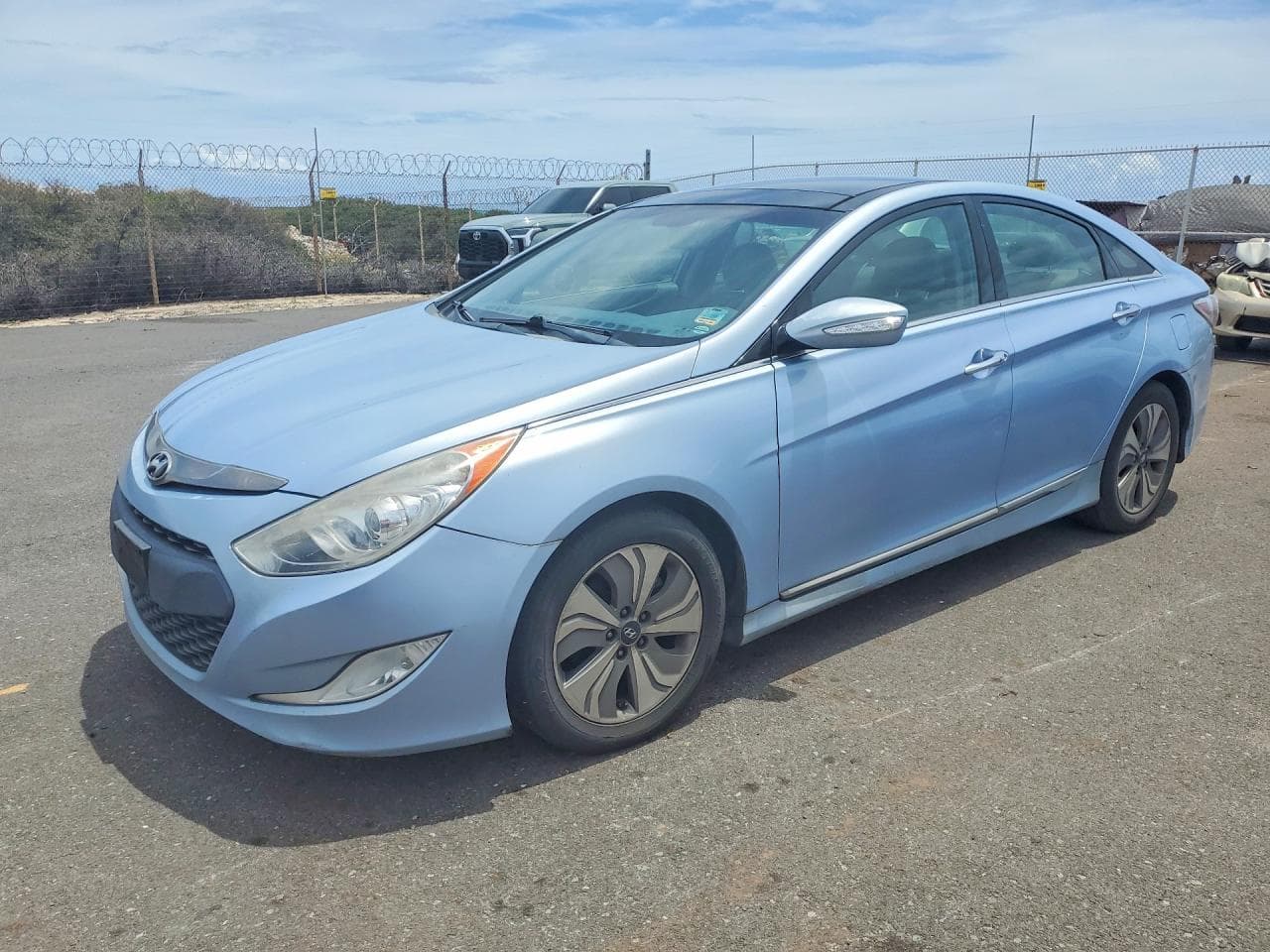 HYUNDAI SONATA HYBRID