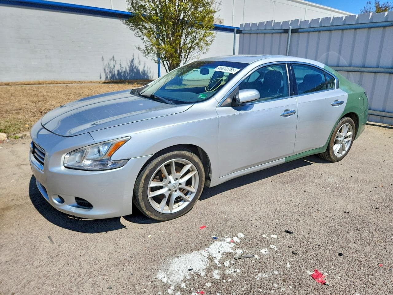 NISSAN MAXIMA