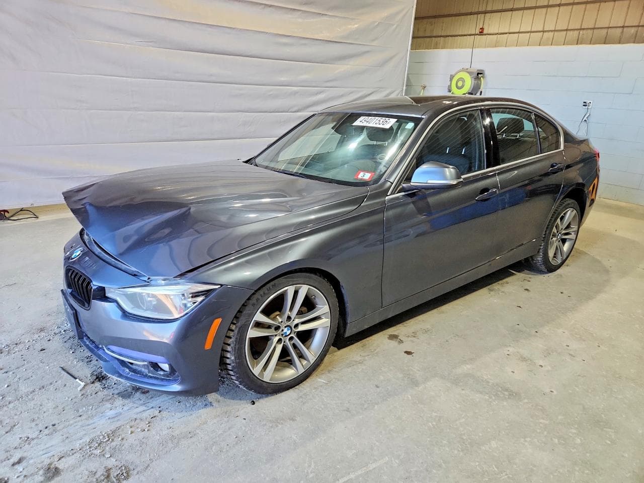 BMW 330