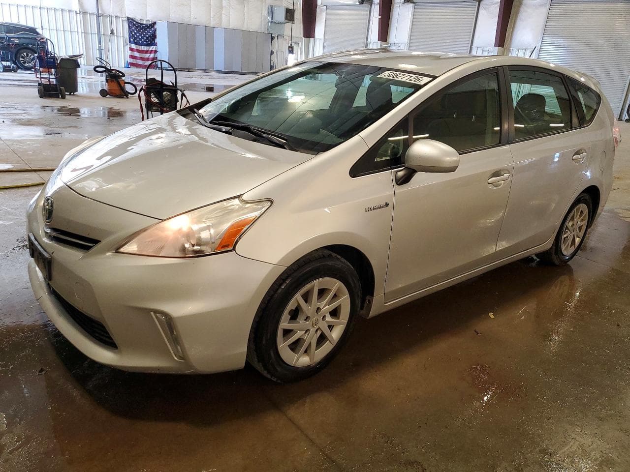 TOYOTA PRIUS V