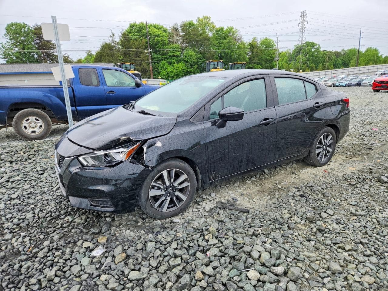 NISSAN VERSA