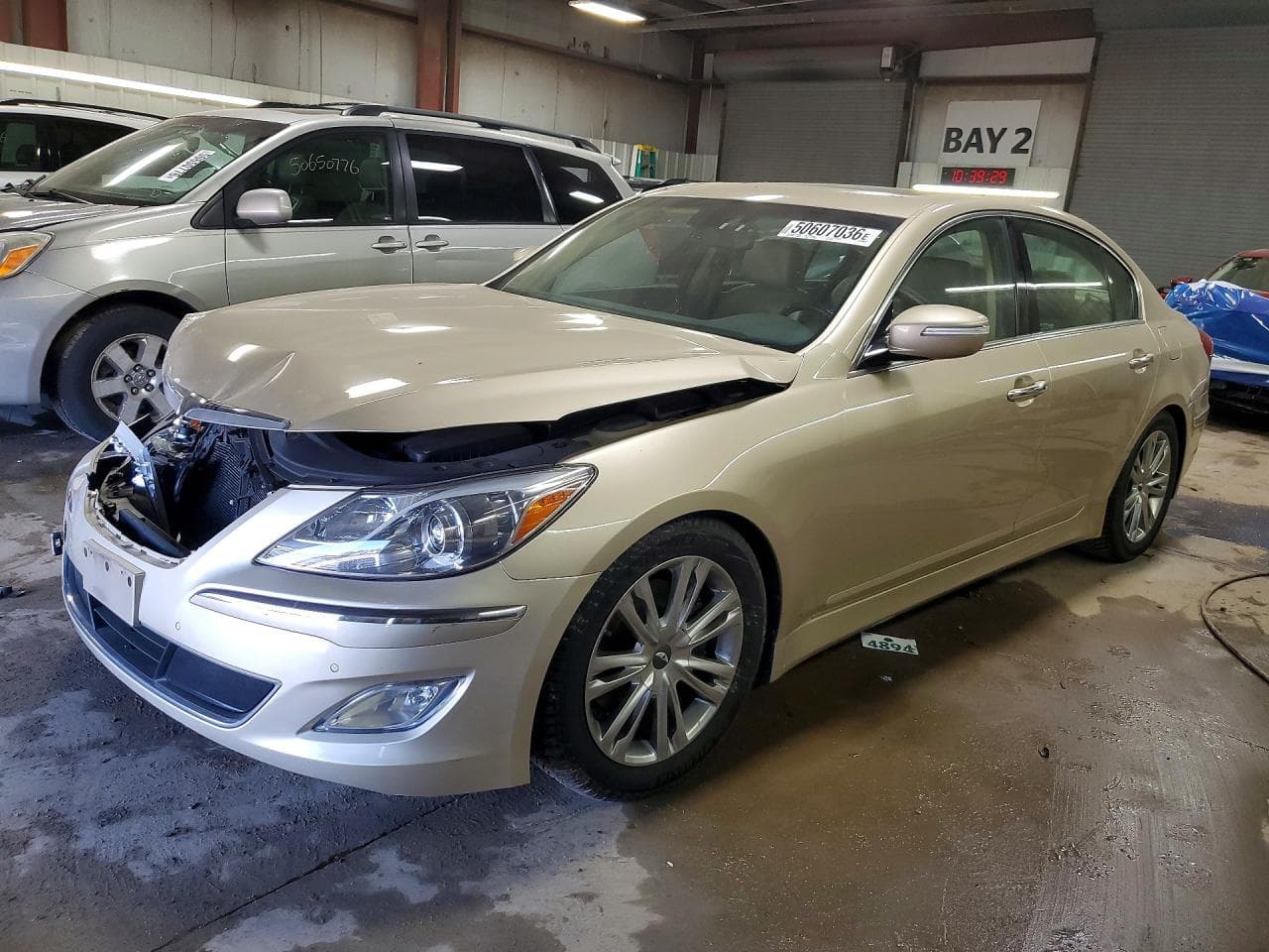 HYUNDAI GENESIS
