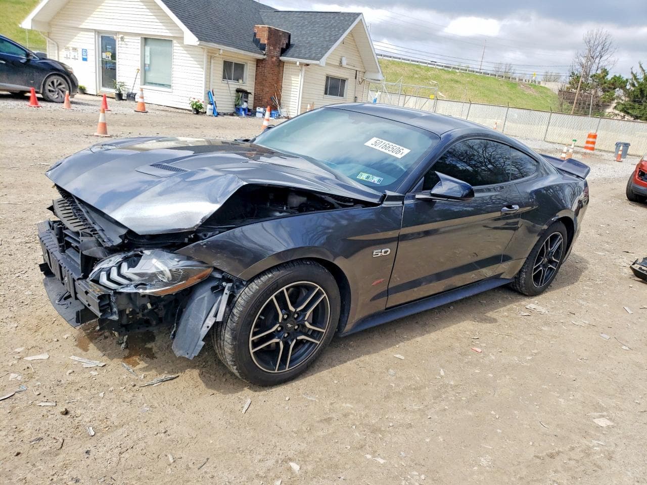 FORD MUSTANG
