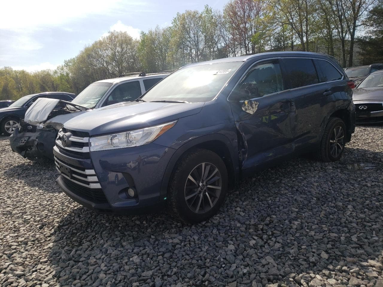 TOYOTA HIGHLANDER