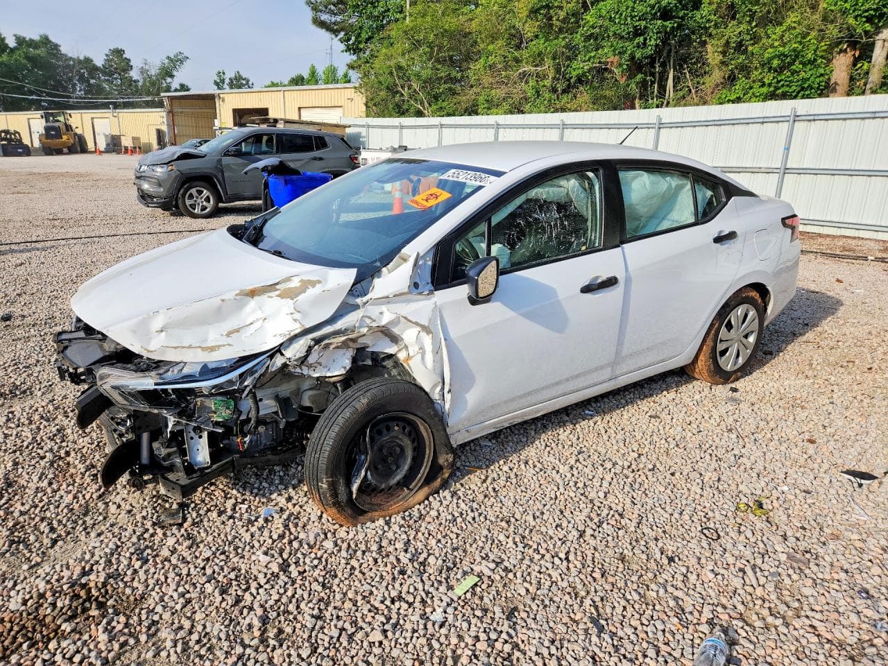 NISSAN VERSA