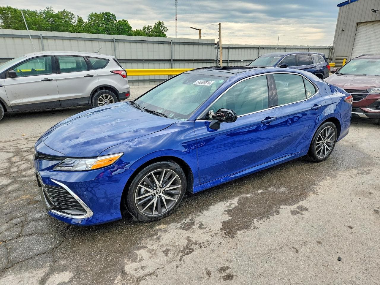 TOYOTA CAMRY