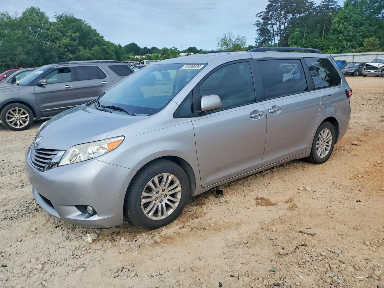TOYOTA SIENNA