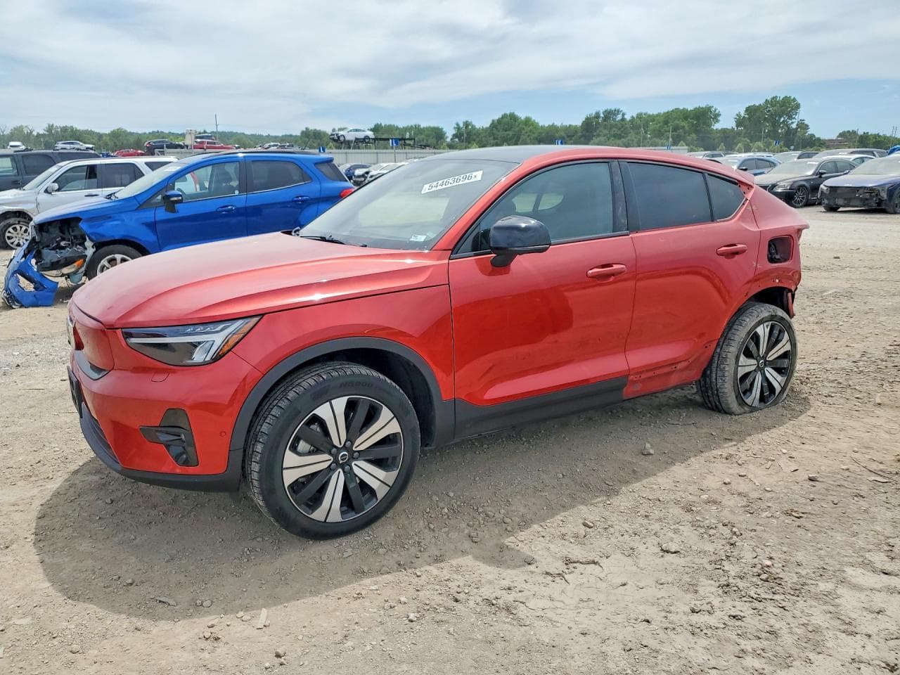 2023 VOLVO C40