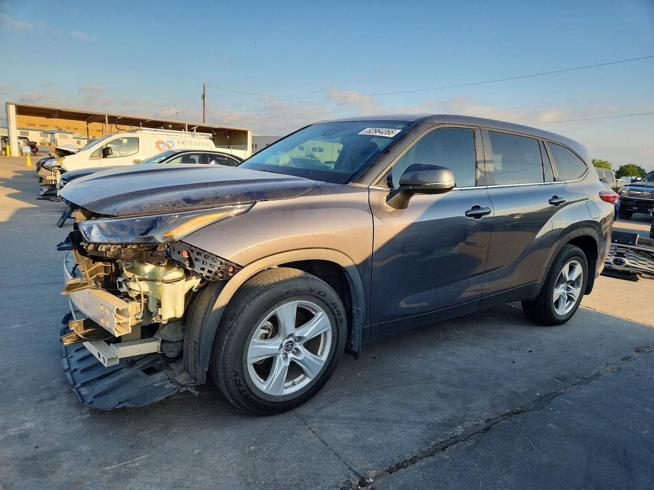 TOYOTA HIGHLANDER