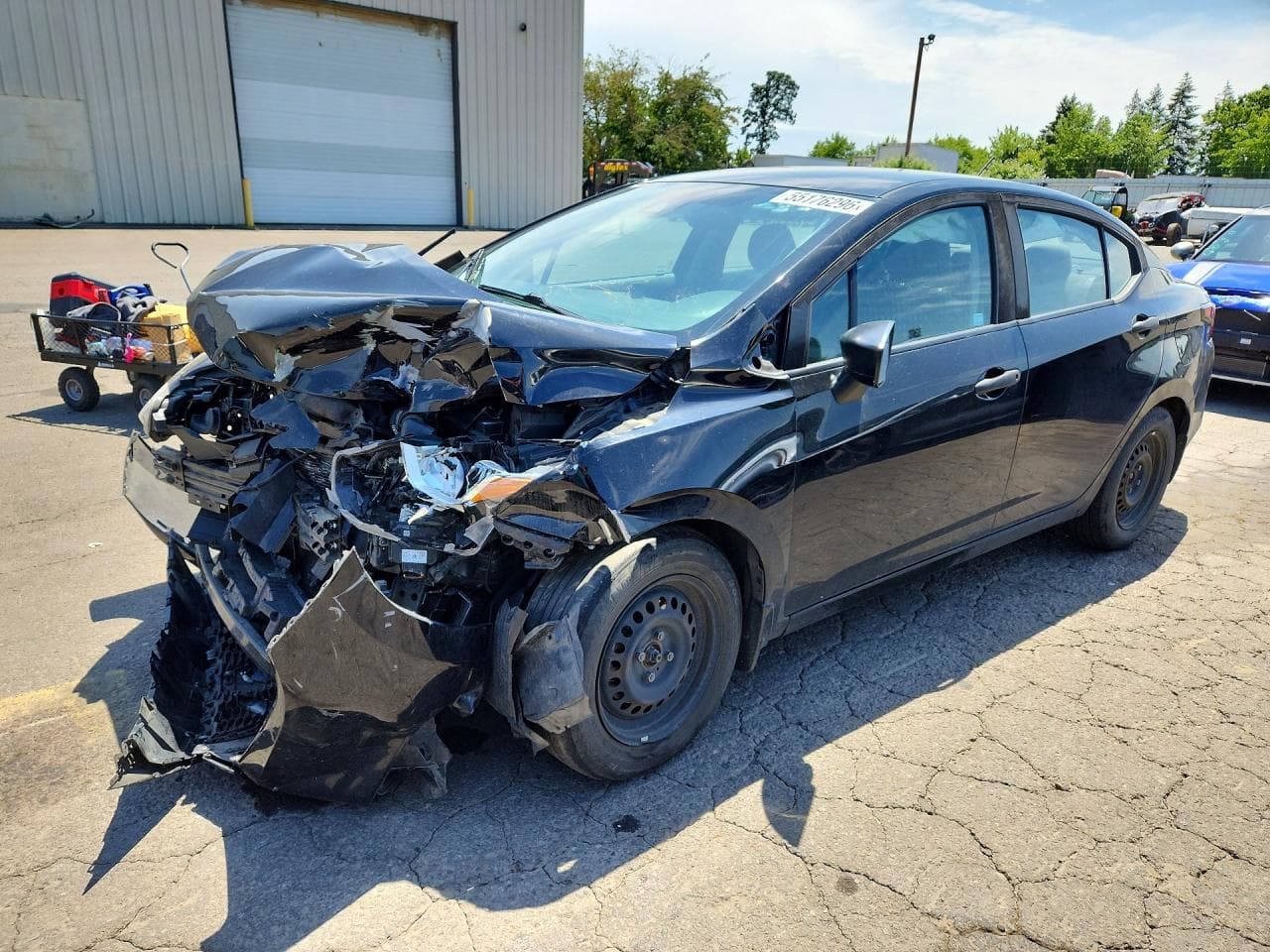 NISSAN VERSA