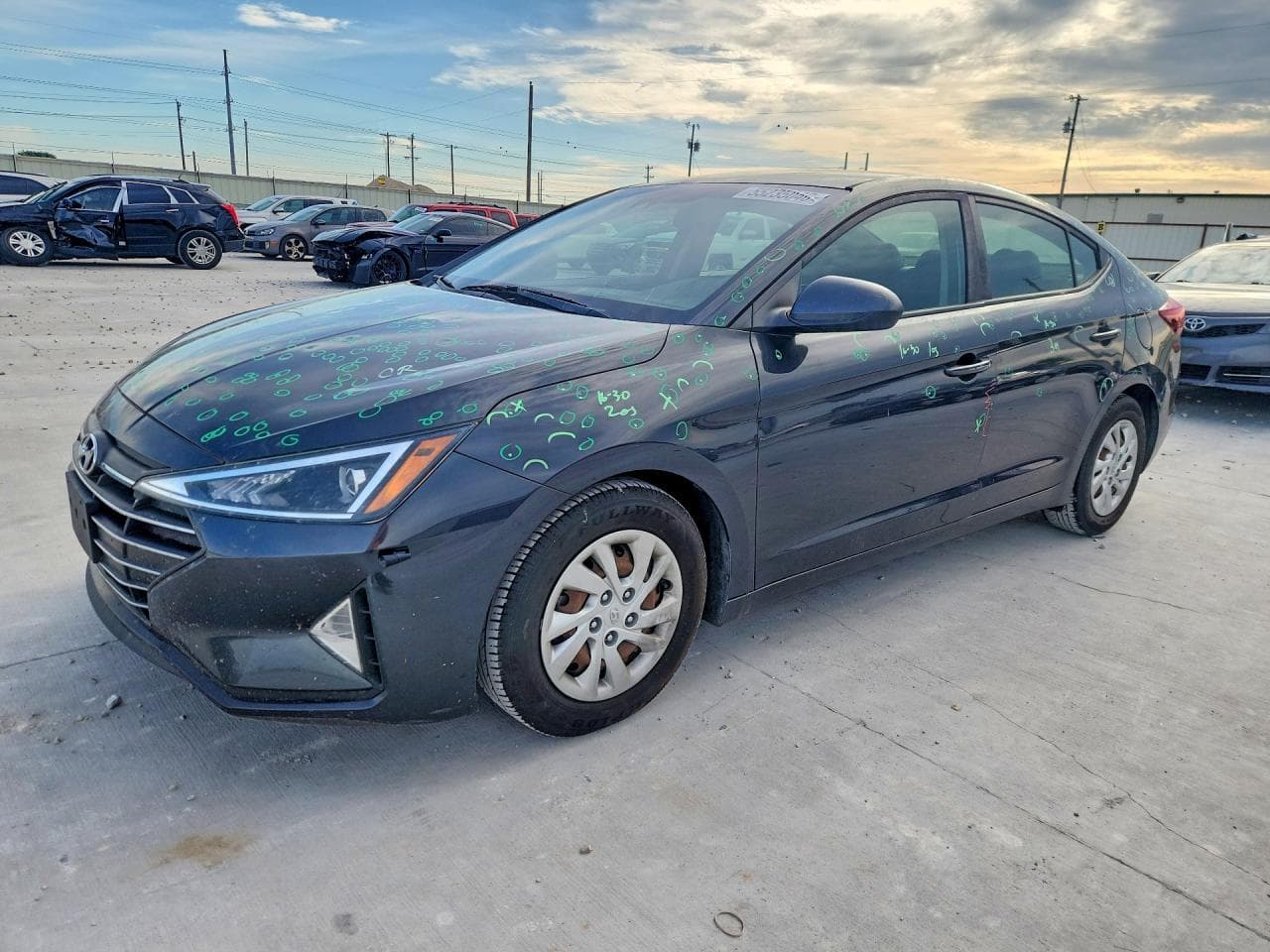 HYUNDAI ELANTRA