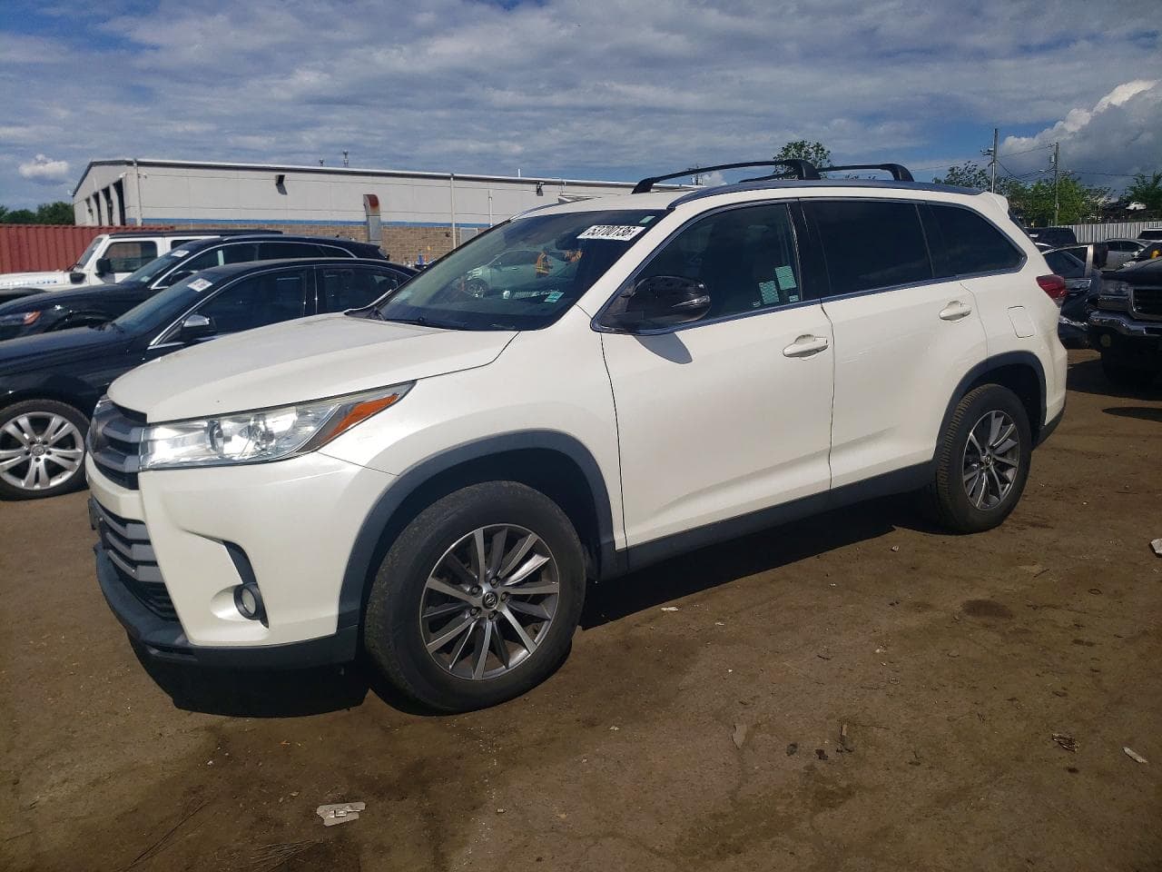 TOYOTA HIGHLANDER