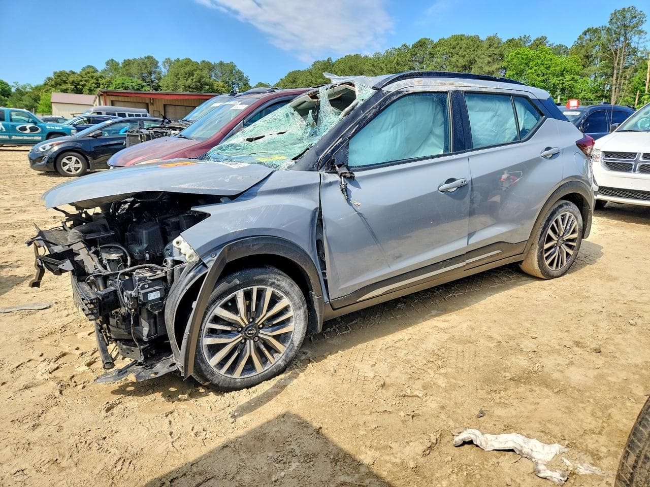 NISSAN KICKS