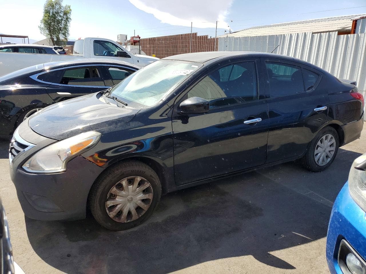 NISSAN VERSA