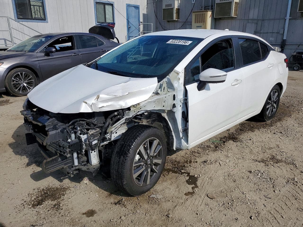 NISSAN VERSA