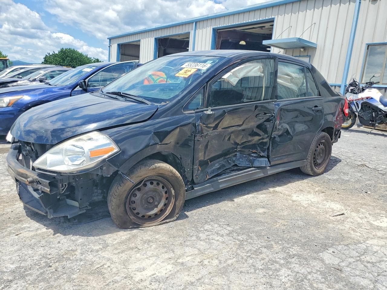 NISSAN VERSA