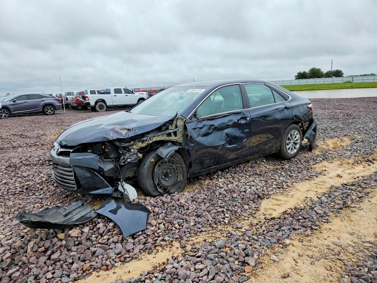 2016 TOYOTA CAMRY /LE/