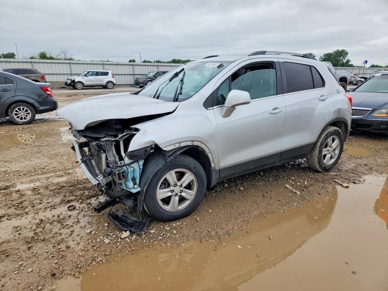 CHEVROLET TRAX