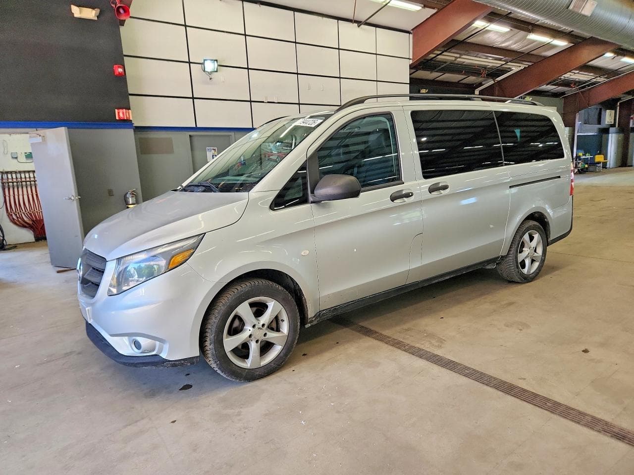 MERCEDES-BENZ METRIS