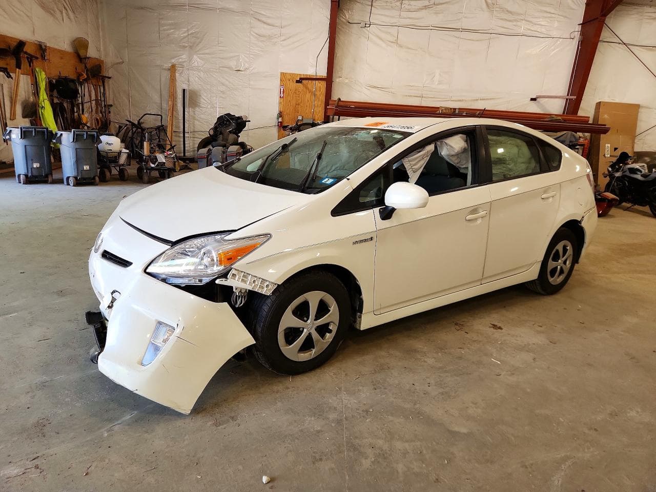 TOYOTA PRIUS THRE