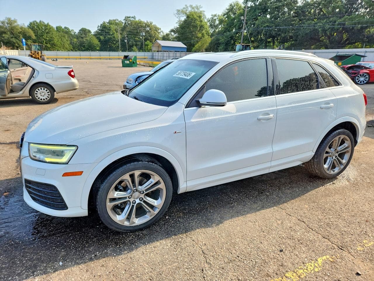 AUDI Q3
