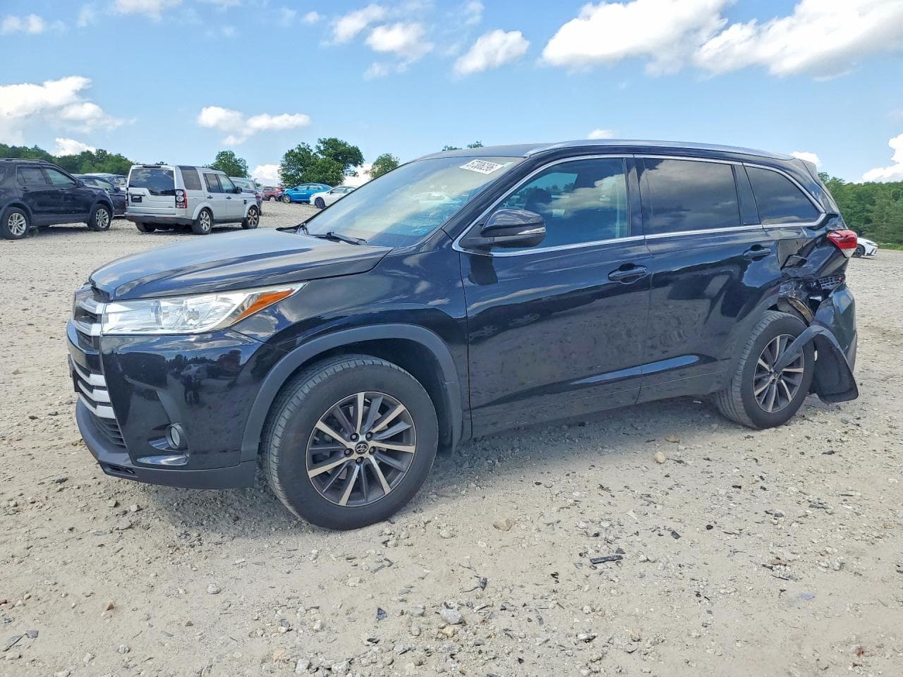 TOYOTA HIGHLANDER