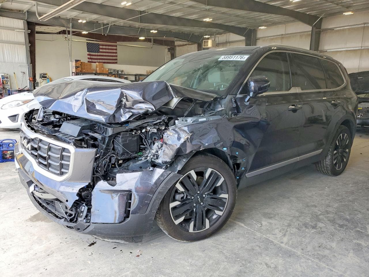 KIA TELLURIDE
