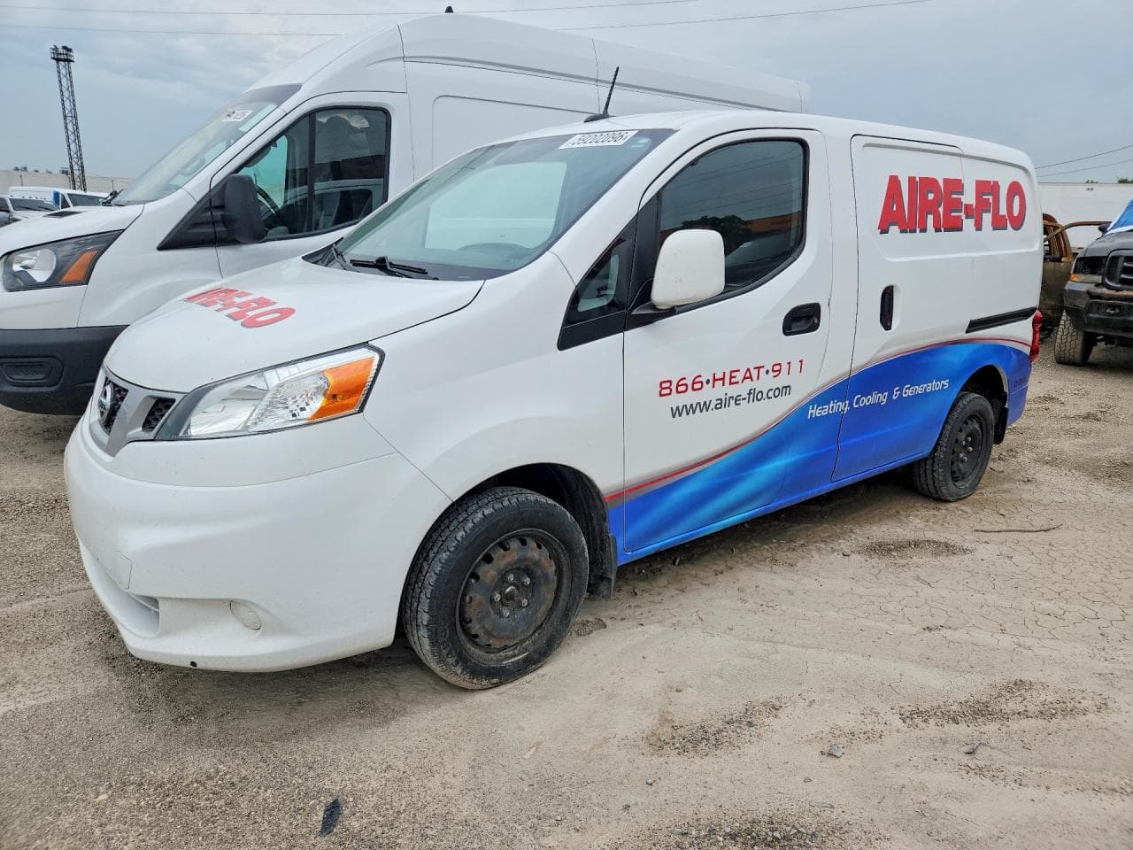 NISSAN NV