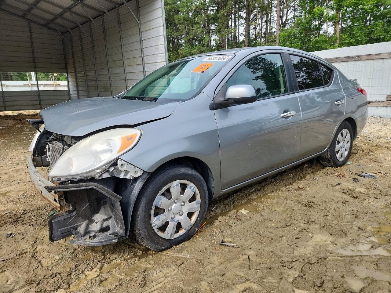 NISSAN VERSA