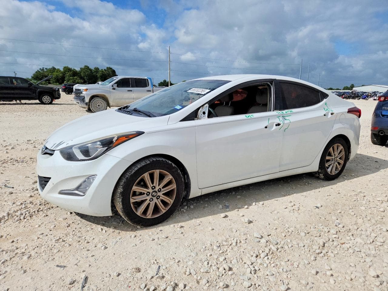HYUNDAI ELANTRA