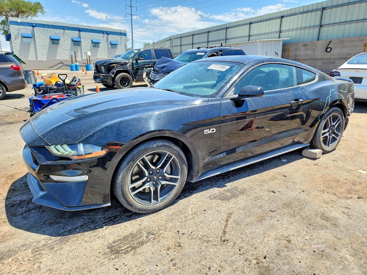 FORD MUSTANG