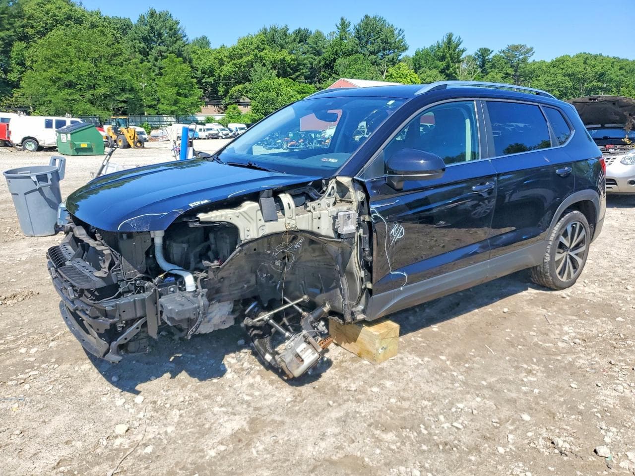 VOLKSWAGEN TAOS