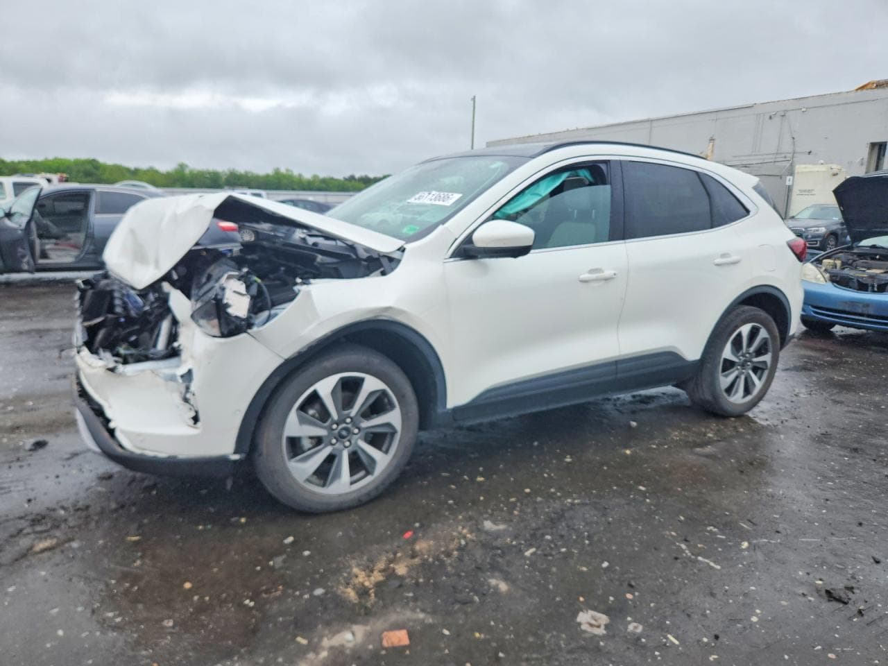2024 FORD ESCAPE PLA