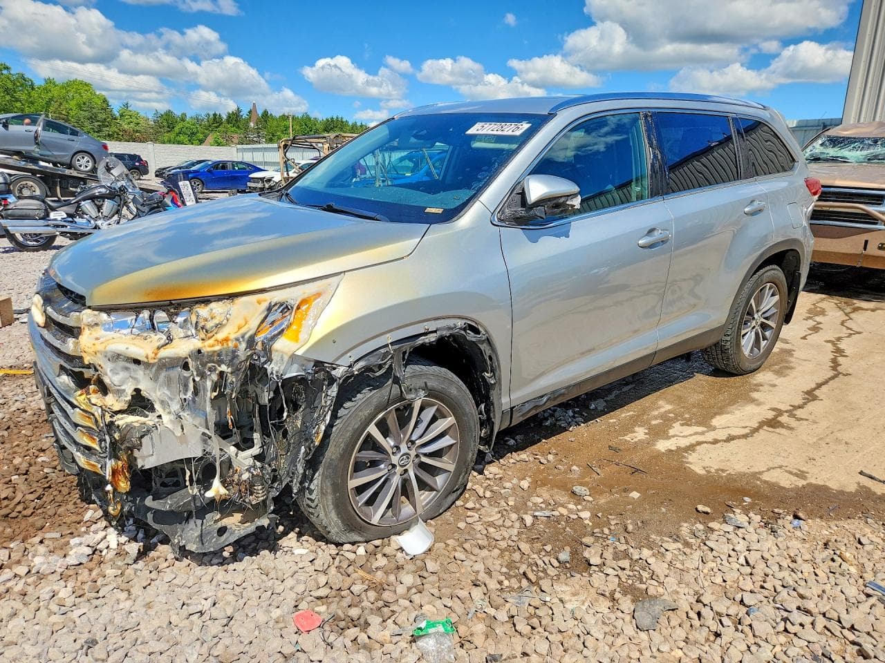 TOYOTA HIGHLANDER