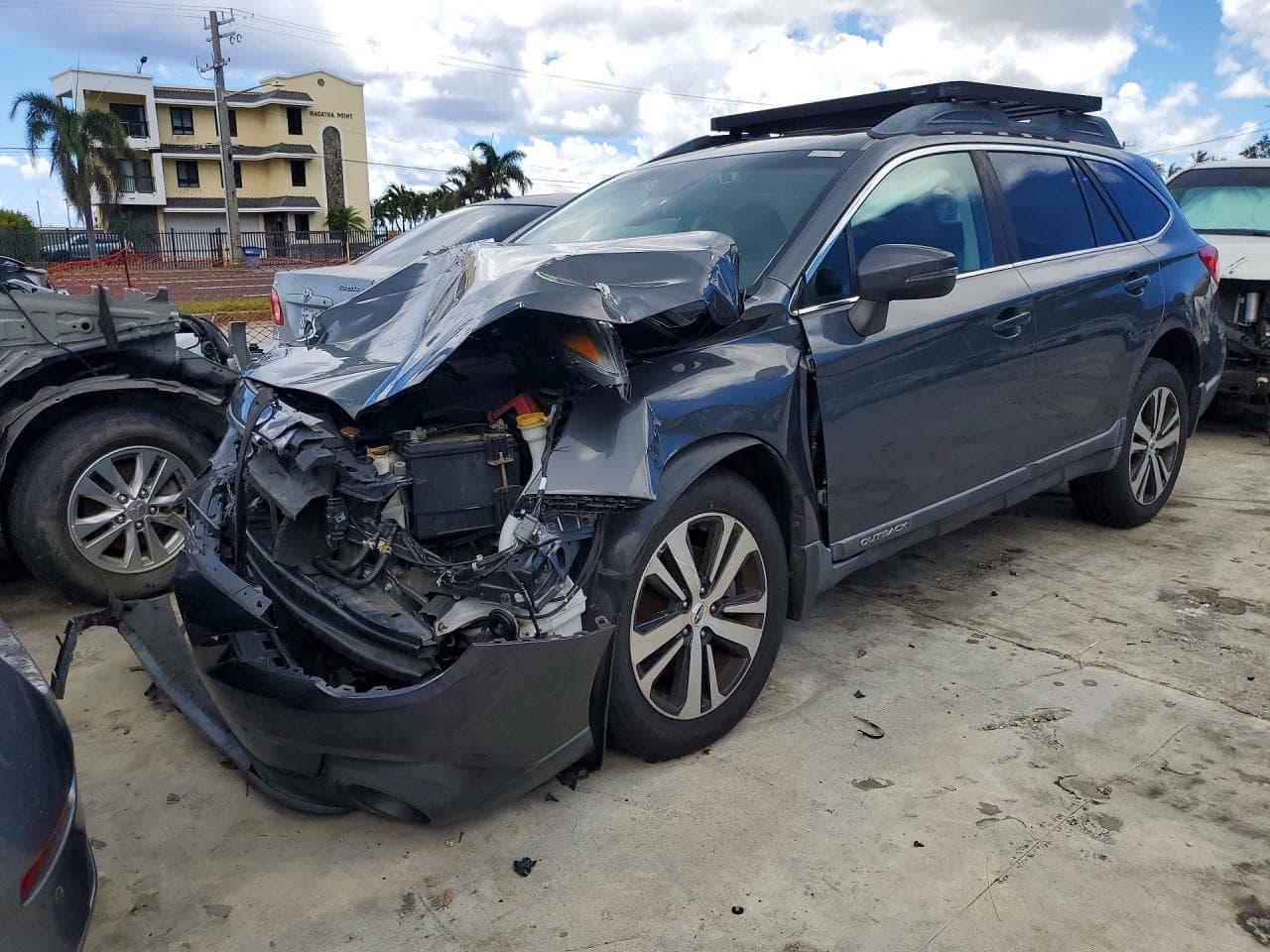 SUBARU OUTBACK