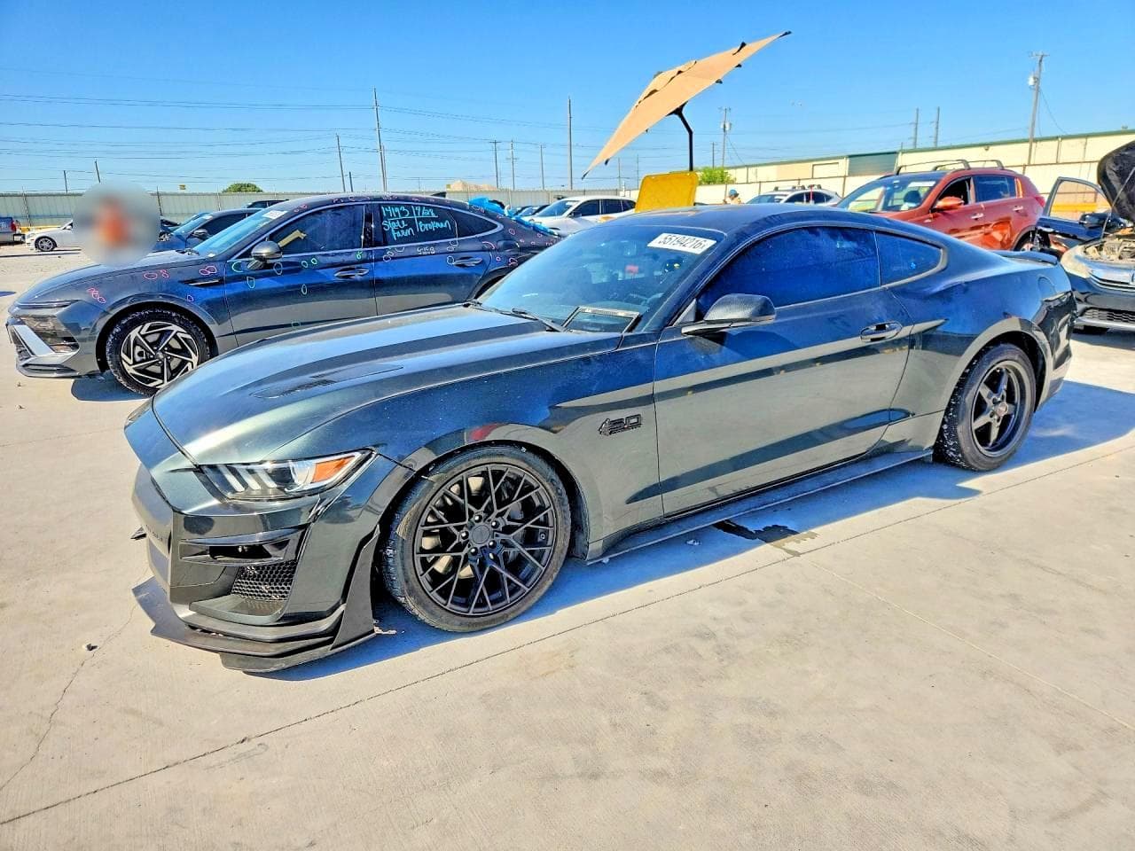 FORD MUSTANG
